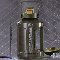 (Net) Sports Water Bottle With Letters Printed On The Outside 2200ML