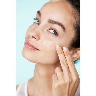 L'Oreal Paris Hydra Genius Aloe Water Normal To Combination Skin 70ml - Karout Online -Karout Online Shopping In lebanon - Karout Express Delivery