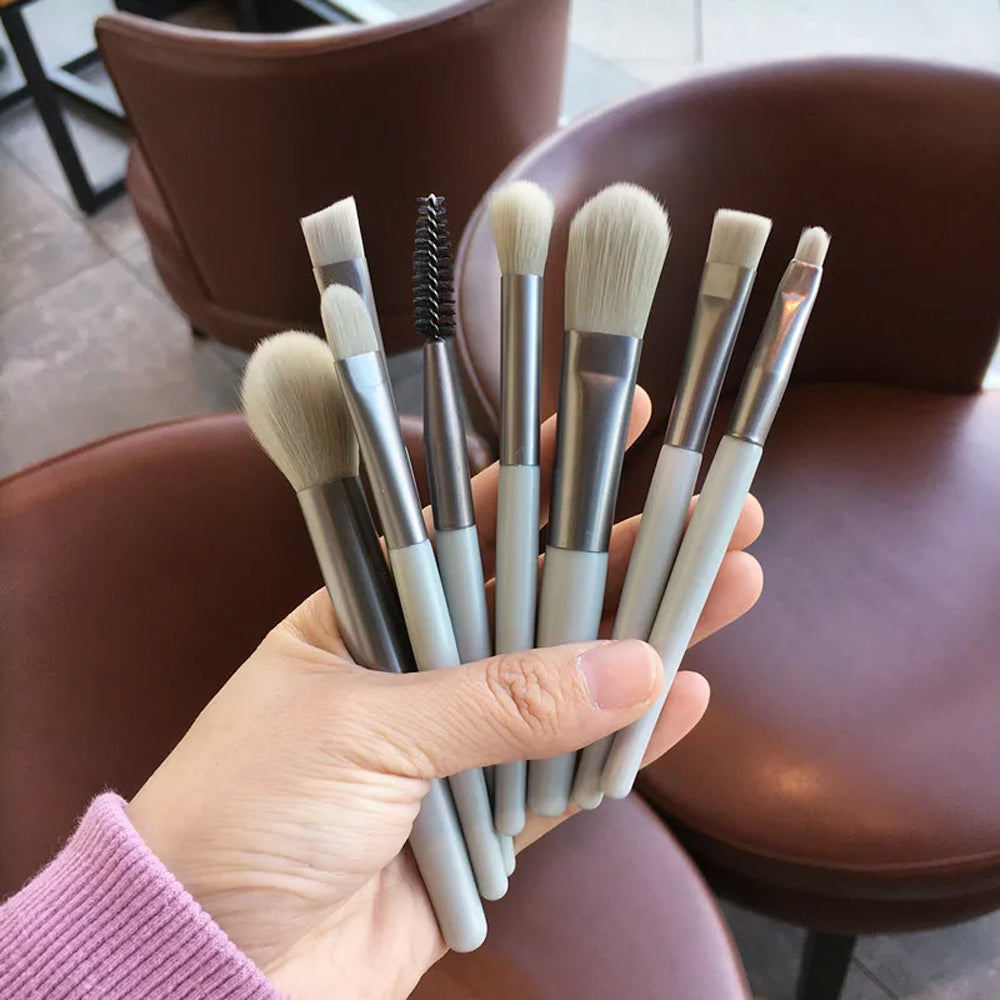 (NET)8 pcs Makeup Brushes Set