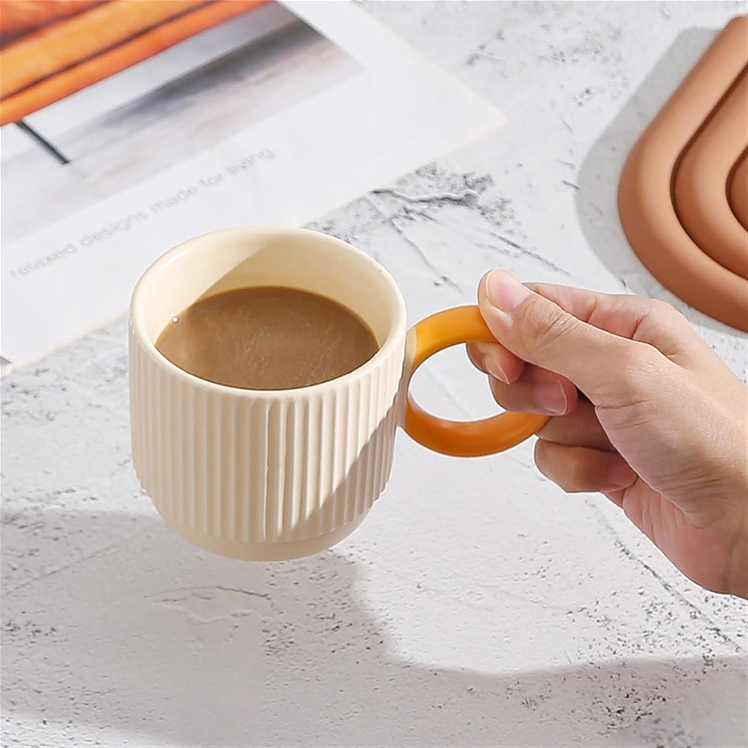 (Net) Ceramic Cup with Tea Spoon and Wooden Dish