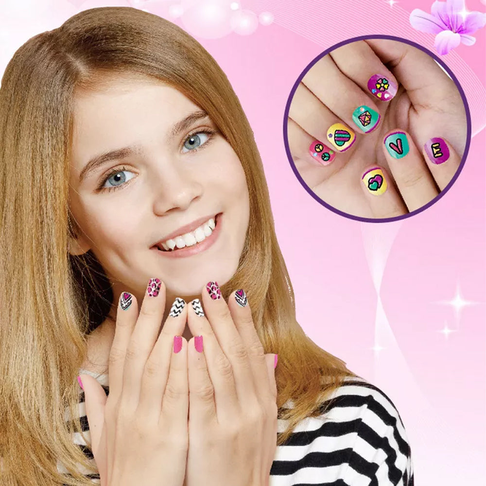 Amber did it!: Nail Art for Kids