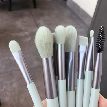 (NET)8 pcs Makeup Brushes Set