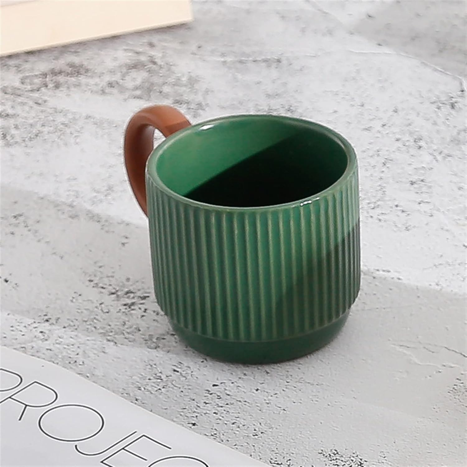 (Net) Ceramic Cup with Tea Spoon and Wooden Dish