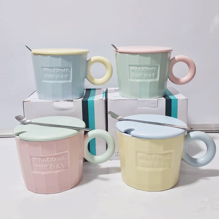 (Net) Ceramic Mug with Heat-Preserving Cap and Tea Spoon