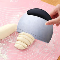 Round Dough Scraper Anti Rust Dough Scraper with Stable Rubber Handle