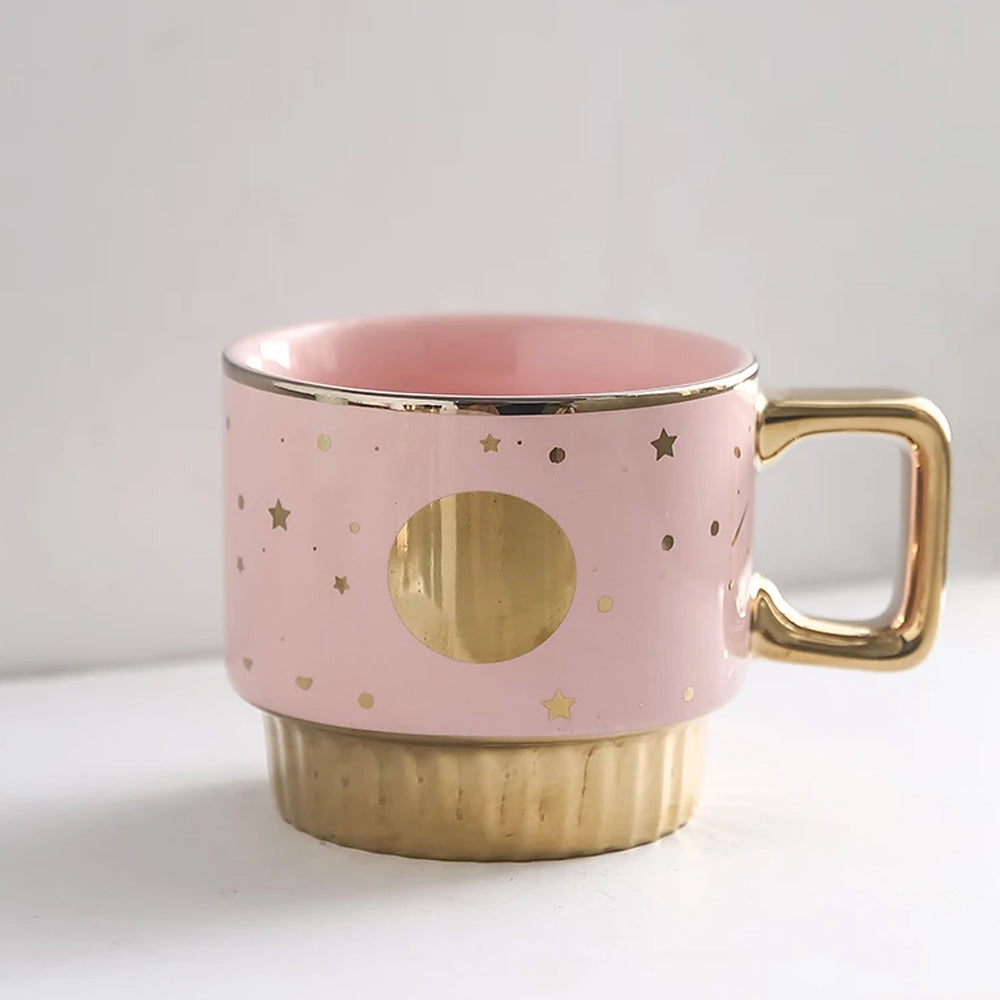 (Net) Moon and Stars Ceramic Cup with Golden Handle - Elegant and Customizable Drinkware / 122887
