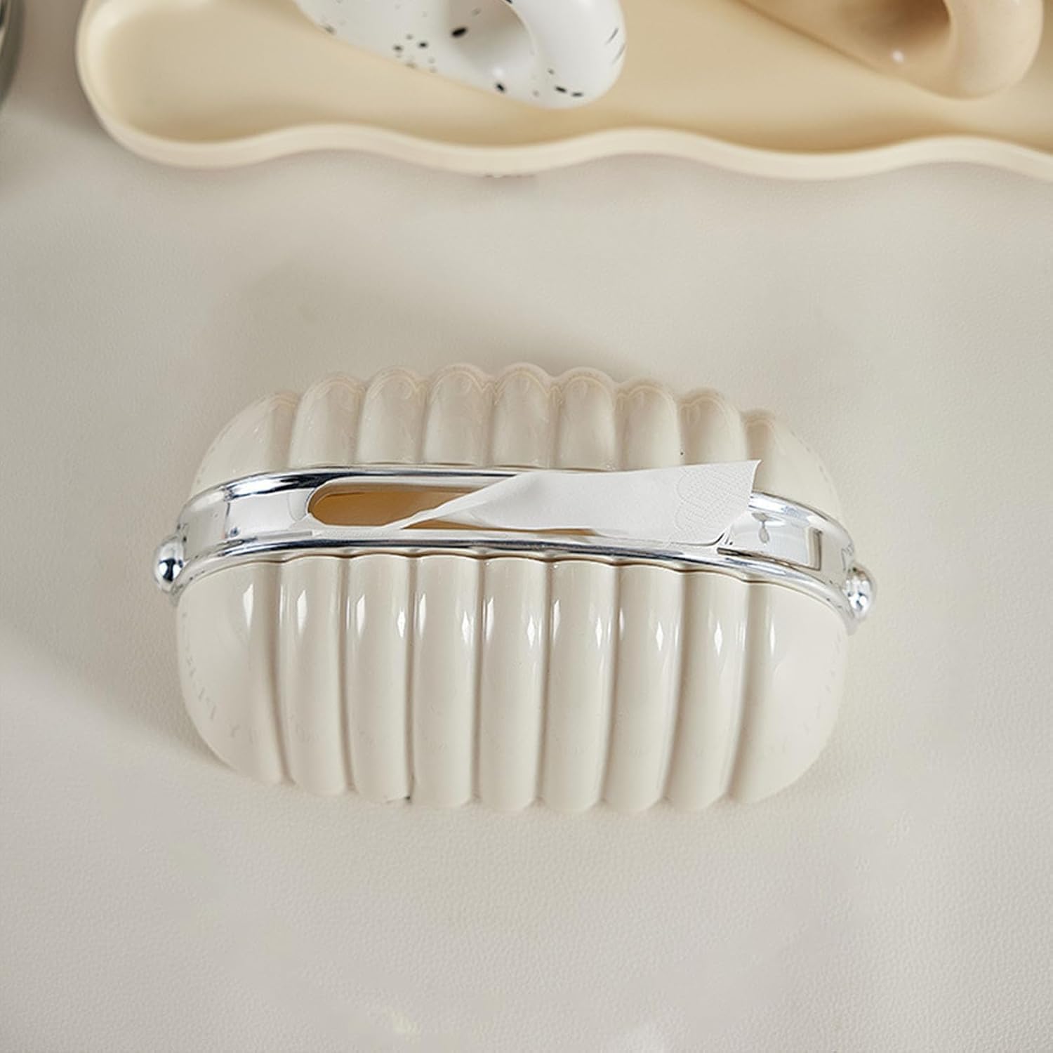 Plastic Decorative Tissue Organizer Box Designed With Shell Shaped Modern Design