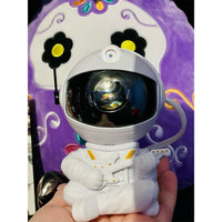 (Net) Astronaut LED Galaxy Starry Sky Projector Night Lamp - Illuminate Your Space Adventure