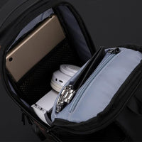 (NET) Fashionable Male Chest Bag with Smart Code Lock, USB Port, and Waterproof Design