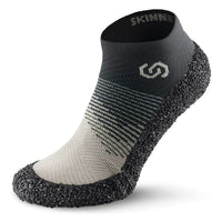 Skinners White  Medium 40 to 43