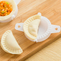 (net) Dumpling Mold Maker Gadgets Dough Press Making Mould Kitchen Home Tool / 22FK220