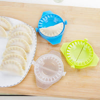 (net) Dumpling Mold Maker Gadgets Dough Press Making Mould Kitchen Home Tool / 22FK220